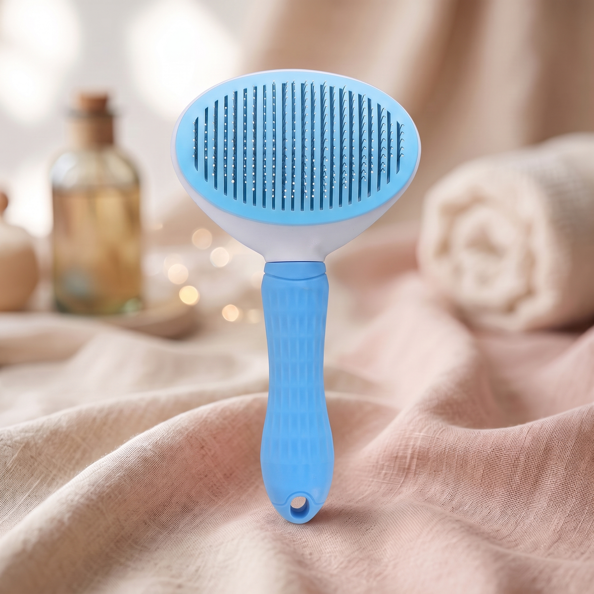 PupLux™ Pro-Groom Self-Cleaning Slicker